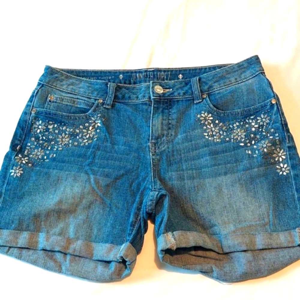 Jennifer Lopez Boyfriend Shorts.Denim and cuffed with Decor On the Front Pocket